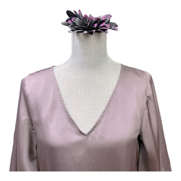 Violet & Claire Blouse Women
Medium Purple Pullover Top
Career Flared Sleeve - Picture 6 of 14